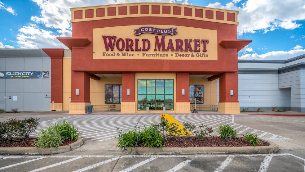 More Photos Of 17175-17395 SH 249, Houston Unknown For Lease