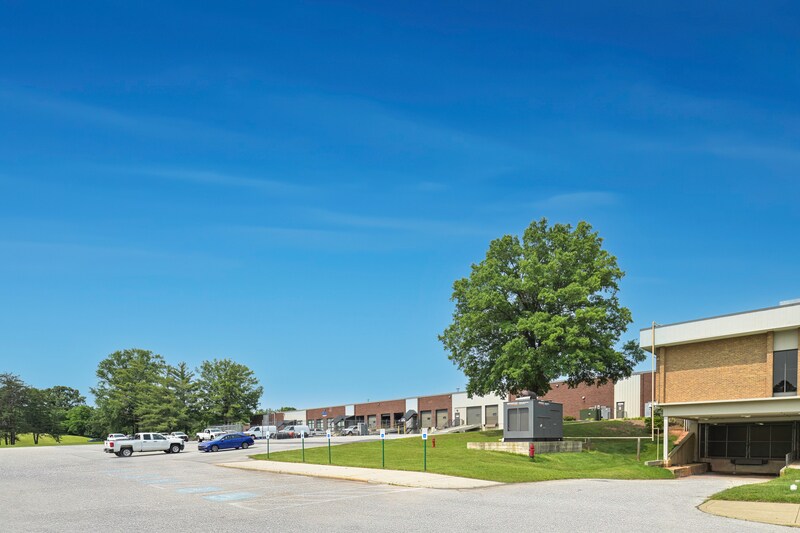 More Photos Of 7100 Holladay Tyler Rd, Glenn Dale Warehouse For Lease