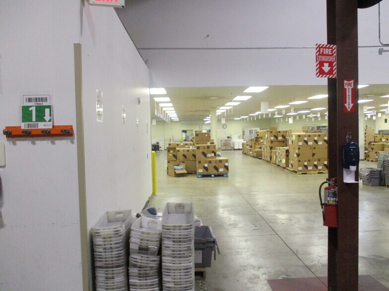 More Photos Of 2925 Walkent Ct, Grand Rapids Distribution For Lease