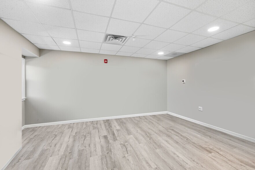 More Photos Of 2605 US 130, Cinnaminson Office For Lease