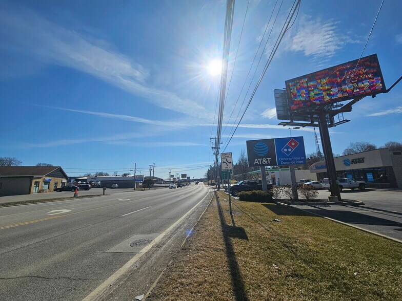 More Photos Of 15977-15981 State Route 170, Calcutta Freestanding For Lease