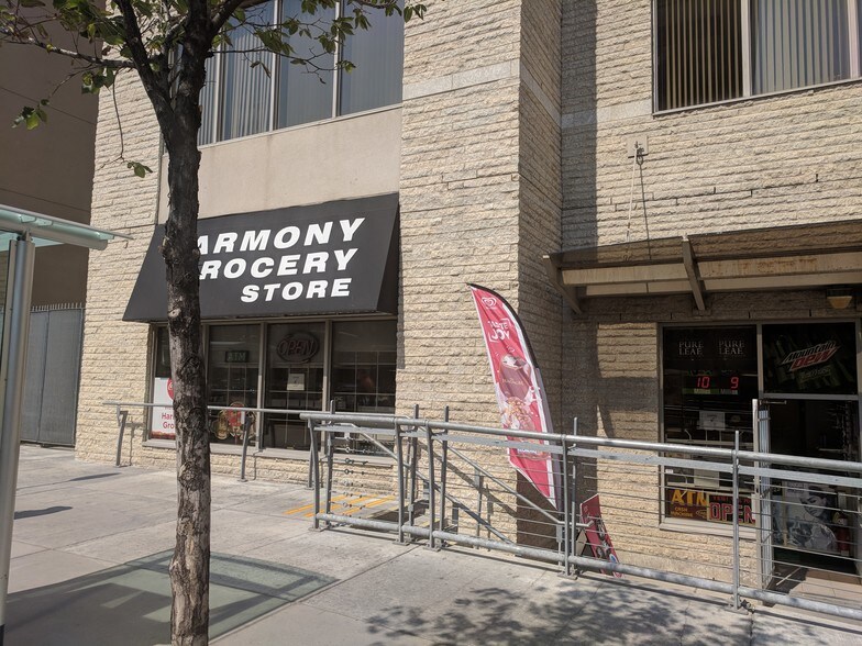 More Photos Of 683 10th St SW, Calgary Apartments For Sale