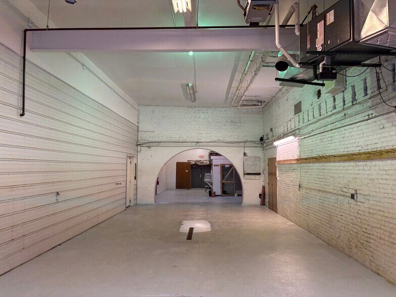 More Photos Of 4201 W 1st St, Duluth Warehouse For Sale