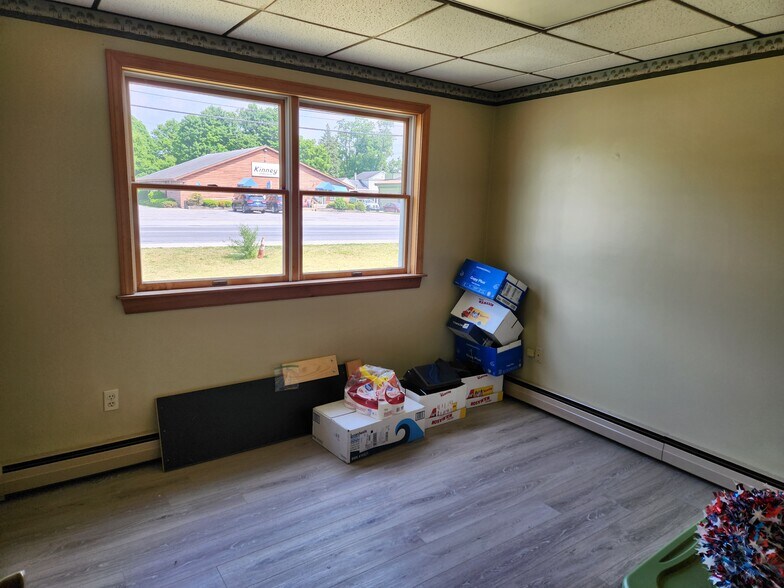 More Photos Of 53 -55 Rte 30 N, Castleton Flex For Sale