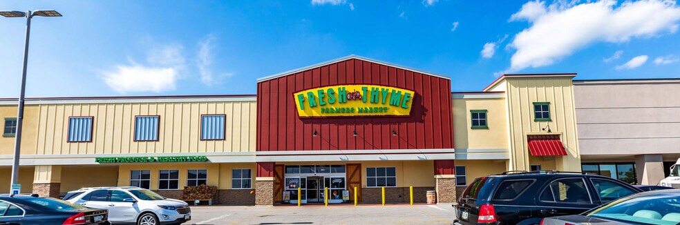 More Photos Of 2150 E Kimberly Rd, Davenport Unknown For Lease