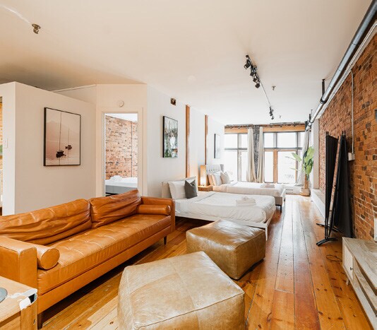 More Photos Of 225-227 Saint-Paul Rue O, Montréal Apartments For Sale