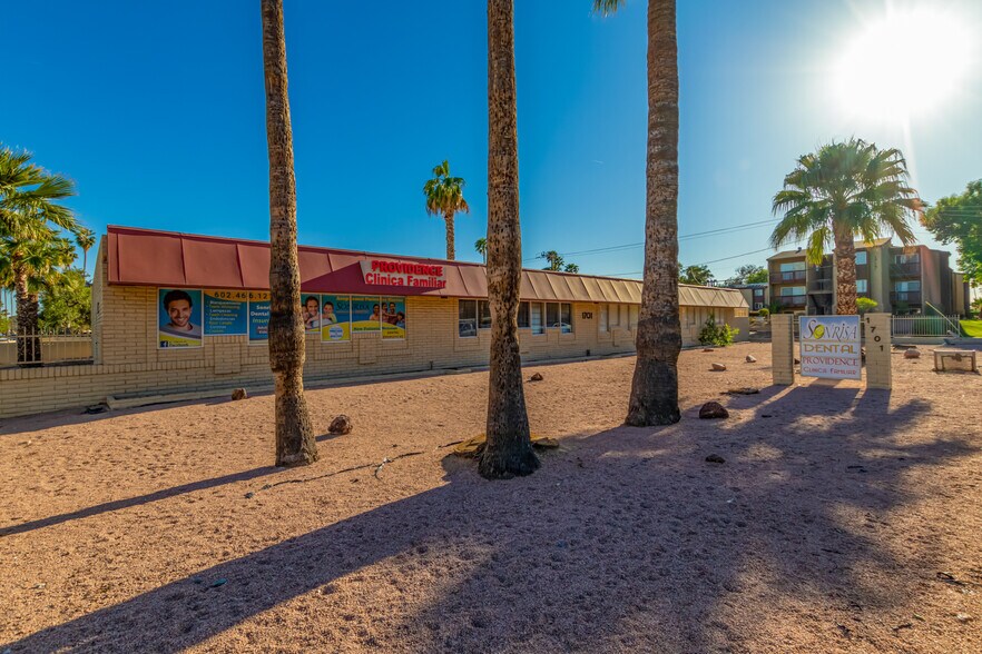 More Photos Of 1701 W Glendale Ave, Phoenix Medical For Sale