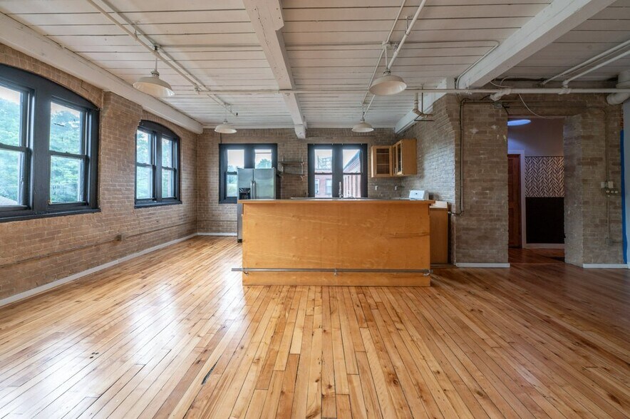 More Photos Of 464 Pratt Street Ext, Meriden Apartments For Sale