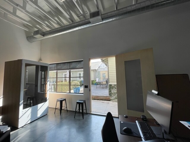 More Photos Of 612-624 Hampton Dr, Venice Loft Creative Space For Lease