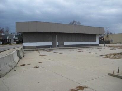 More Photos Of 1232 E Main St, Danville Service Station For Sale