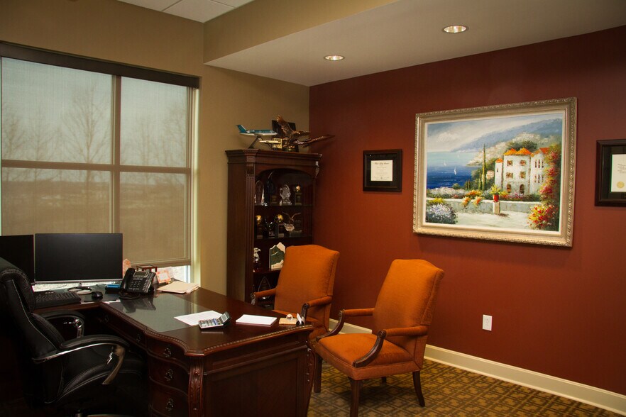 More Photos Of 2020 High Wickham Pl, Louisville Office For Lease