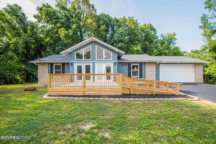 Primary Photo Of 1723 Roane State Hwy, Harriman Flex For Sale