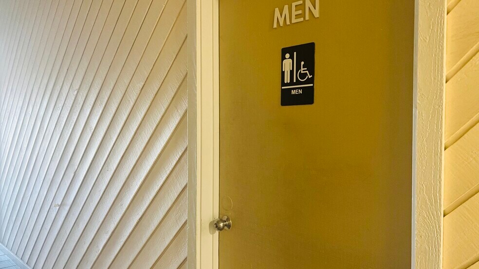 More Photos Of 1131 E Main St, Tustin Office Residential For Lease