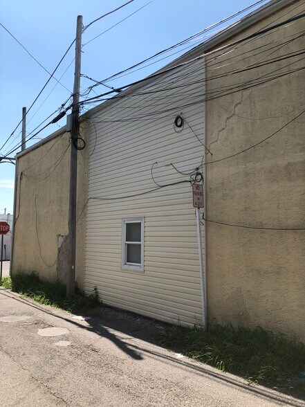 More Photos Of 923 Market St, Marcus Hook Apartments For Sale