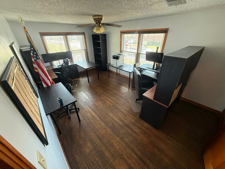 More Photos Of 513 S Tennessee St, McKinney Office For Sale