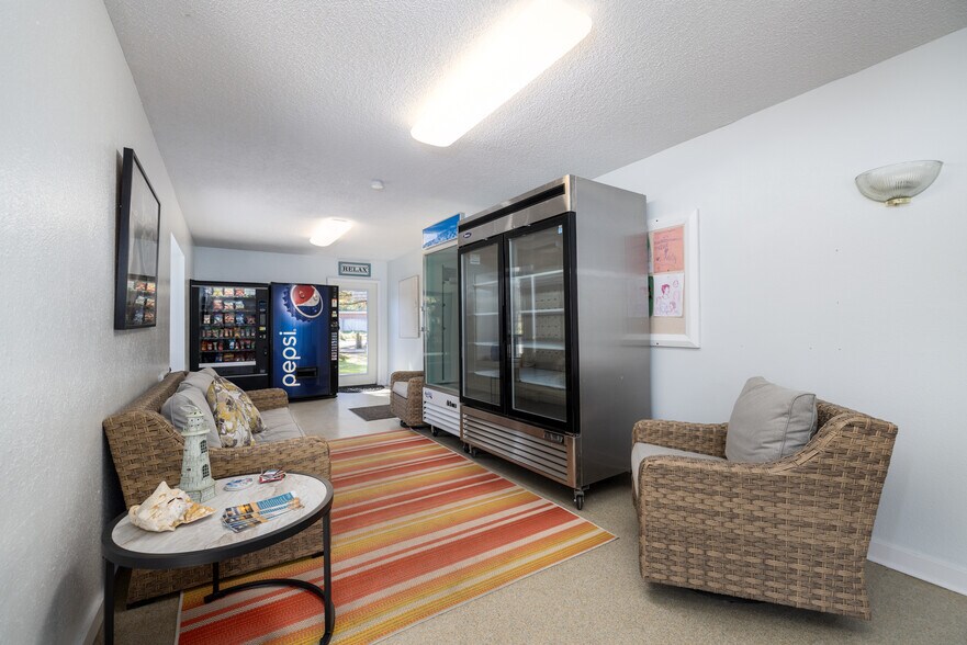 More Photos Of 11 Chabot Rd, Copalis Beach Hotel For Sale