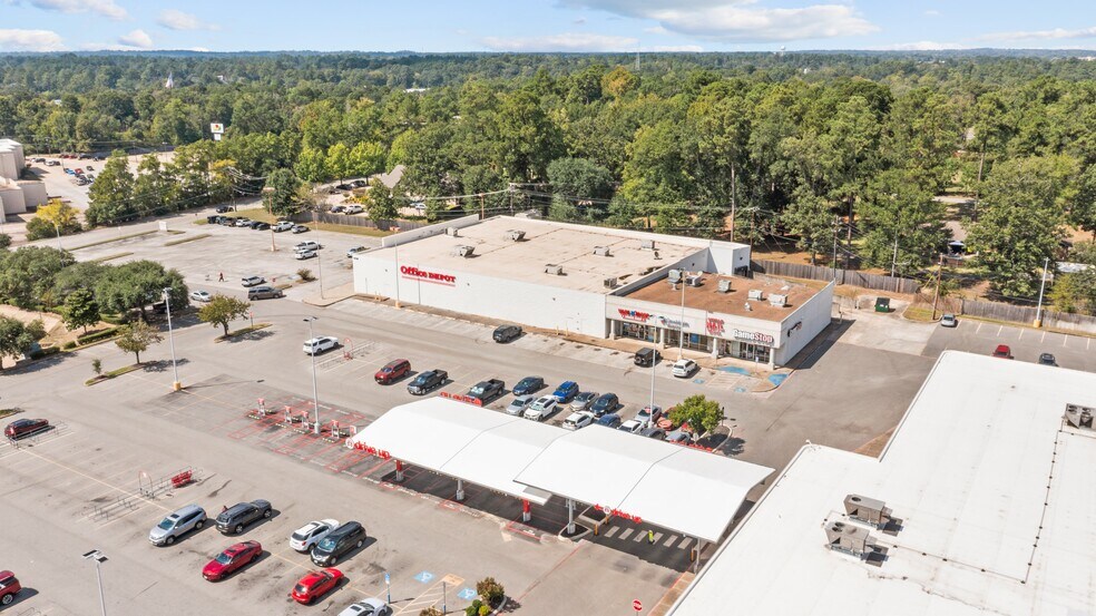 More Photos Of 4206 S Medford Dr, Lufkin Storefront Retail Office For Sale