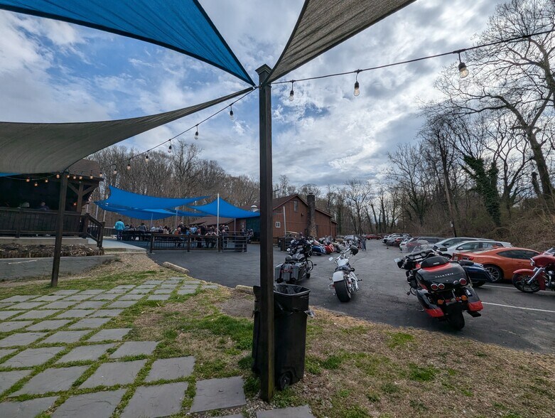 More Photos Of 11818 Philadelphia Rd, White Marsh Bar For Sale