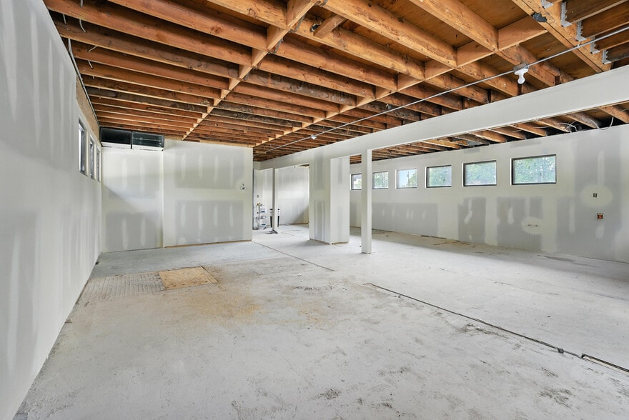 More Photos Of 3820 Central Ave, Lake Station Medical For Lease