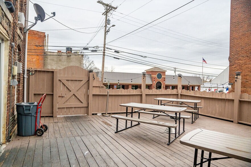 More Photos Of 1011 W Main St, Princeton Restaurant For Sale