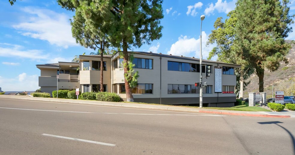 More Photos Of 7290 Navajo Rd, San Diego Medical For Lease