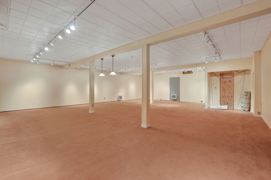 More Photos Of 411 Albany Ave, Kingston Storefront Retail Office For Sale