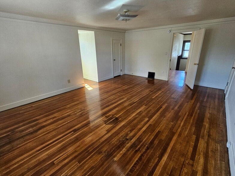 More Photos Of 1397-1407 SE 130th Ave, Portland Apartments For Sale