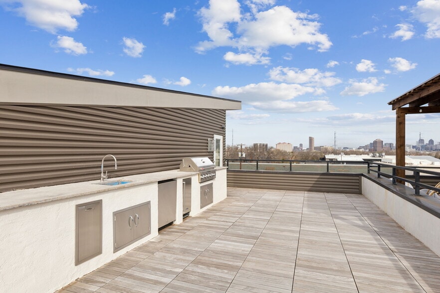More Photos Of 4763 Algiers St, Dallas Loft Creative Space For Sale
