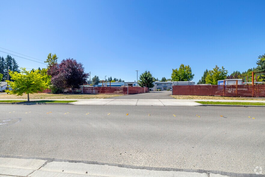 More Photos Of 5300-5320 Lacey Blvd SE, Lacey Warehouse For Lease