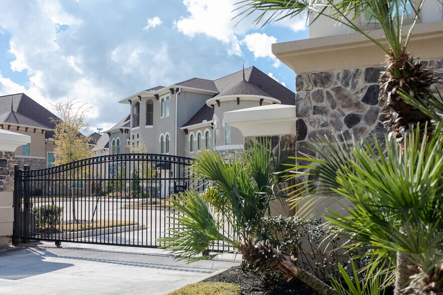 More Photos Of Greatwood Parkway, Sugar Land Office For Sale