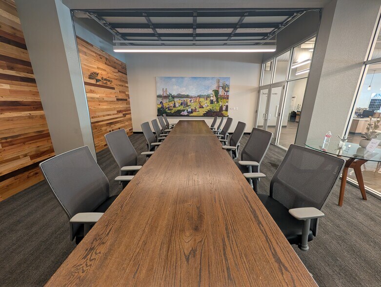More Photos Of 605 Austin Ave, Waco Storefront Retail Office For Sale