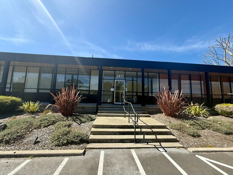More Photos Of 2411 Old Crow Canyon Rd, San Ramon Showroom For Lease