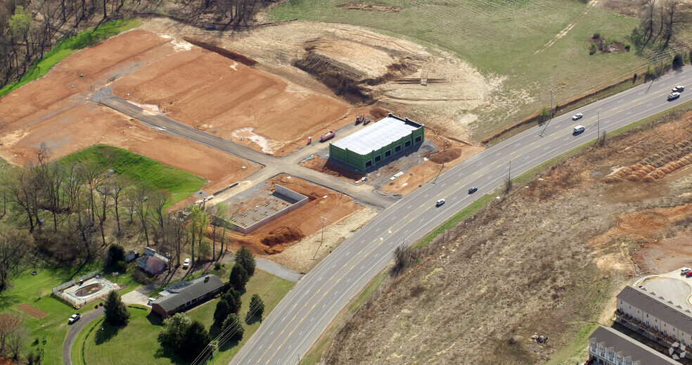 Primary Photo Of 1082 Tiny Town Rd, Clarksville Restaurant For Lease