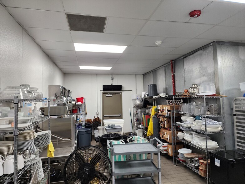 More Photos Of 142-144 N K St, Tulare Restaurant For Sale