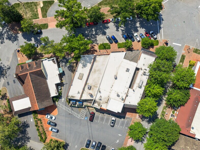 More Photos Of 3 Kitchin Pl, Asheville Storefront For Lease