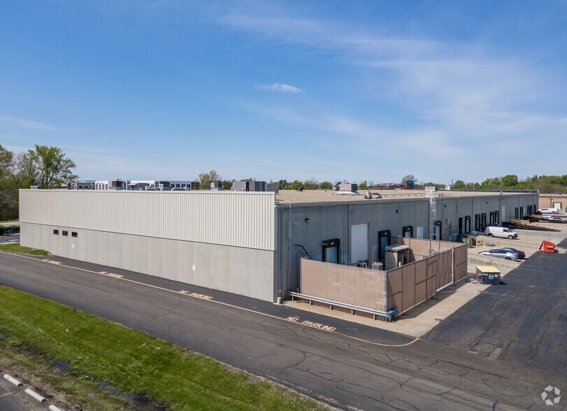 More Photos Of 6024-6108 W 79th St, Indianapolis Warehouse For Lease