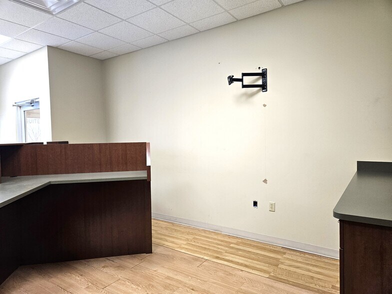 More Photos Of 100 S Michigan Ave, Saginaw Freestanding For Lease