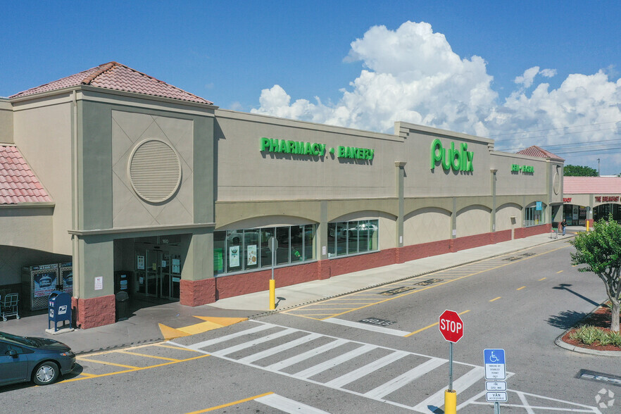 Primary Photo Of 138-188 Mariner Blvd, Spring Hill General Retail For Lease