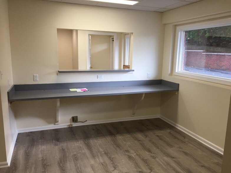 More Photos Of 764 Easton Ave, Somerset Office For Sale