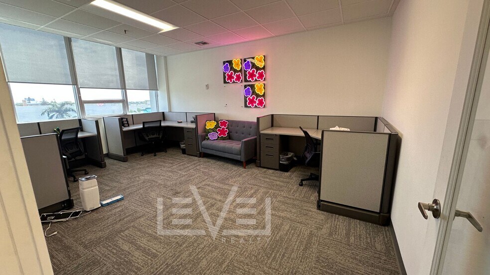 More Photos Of 2455 E Sunrise Blvd, Fort Lauderdale Loft Creative Space For Sale