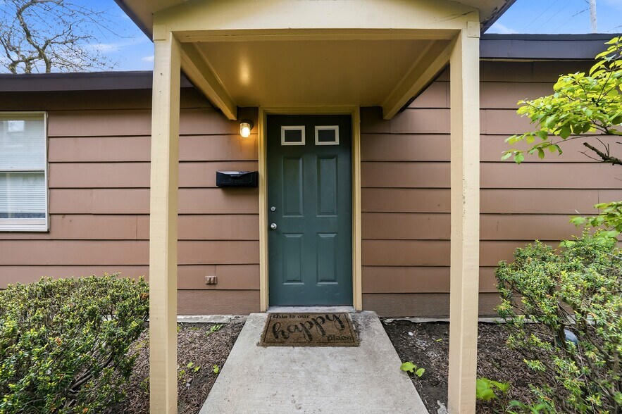 More Photos Of 55 Washington St, Lockport Apartments For Sale