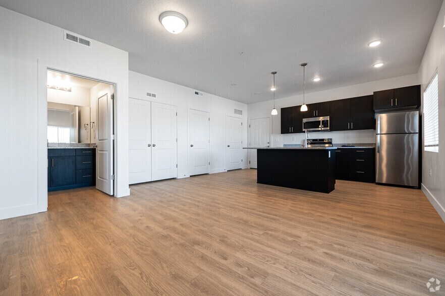 More Photos Of 1241 N Lexington Greens Dr, Tooele Apartments For Sale