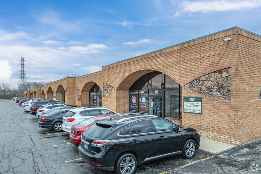 More Photos Of 11721-11761 Southwest Hwy, Palos Heights General Retail For Lease