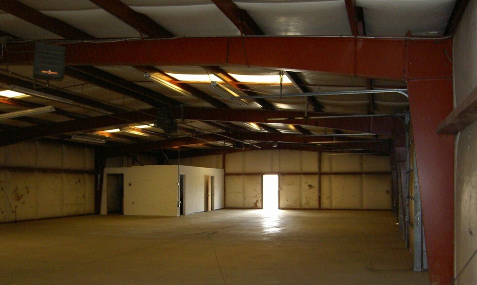 More Photos Of 10538 Arapahoe Rd, Lafayette Warehouse For Lease