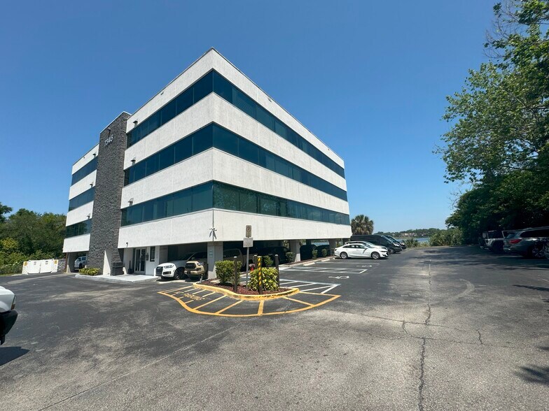 More Photos Of 7345 W Sand Lake Rd, Orlando Office For Sale