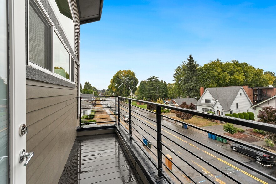 More Photos Of 117 Wells Ave S, Renton Apartments For Sale