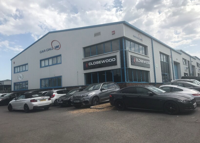 More Photos Of Downley Rd, Havant Warehouse For Lease
