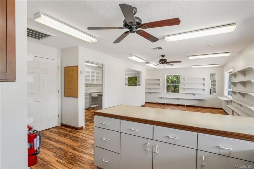 More Photos Of 3490 W Dunnellon Rd, Dunnellon Storefront Retail Office For Sale