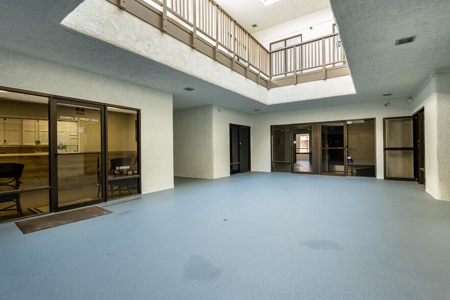 More Photos Of 501 W Channel Islands Blvd, Port Hueneme Loft Creative Space For Lease