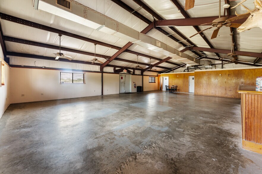 More Photos Of 1585 Patton Rd, Rosenberg Service For Sale